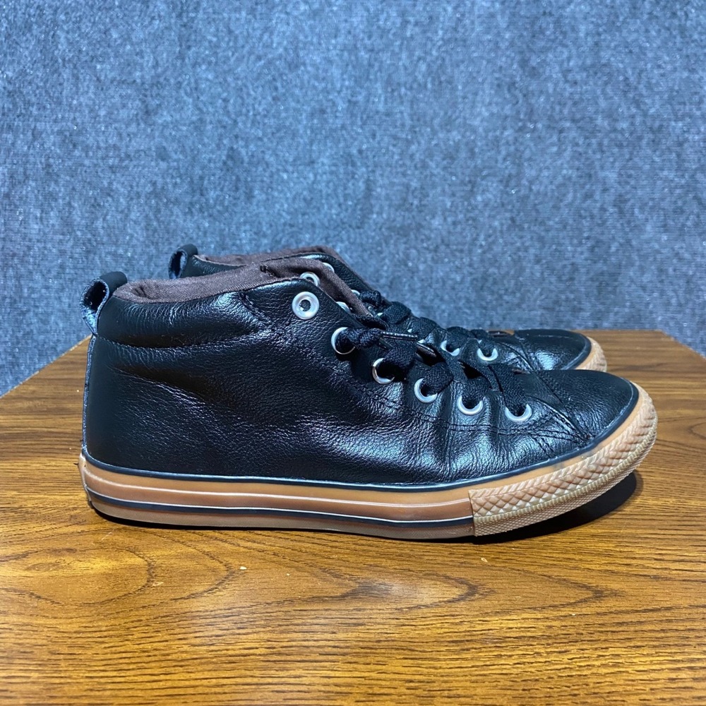 Converse Chuck Taylor All Star Street Mid Black Leather Gum Sole 645196C Size 6Y - Picture 1 of 10